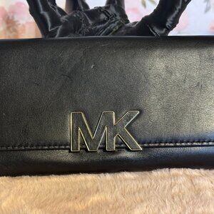 ✨ Michael Kors Florence Black Leather Bifold Wallet – AUTHENTIC – Gold MK Logo ✨
